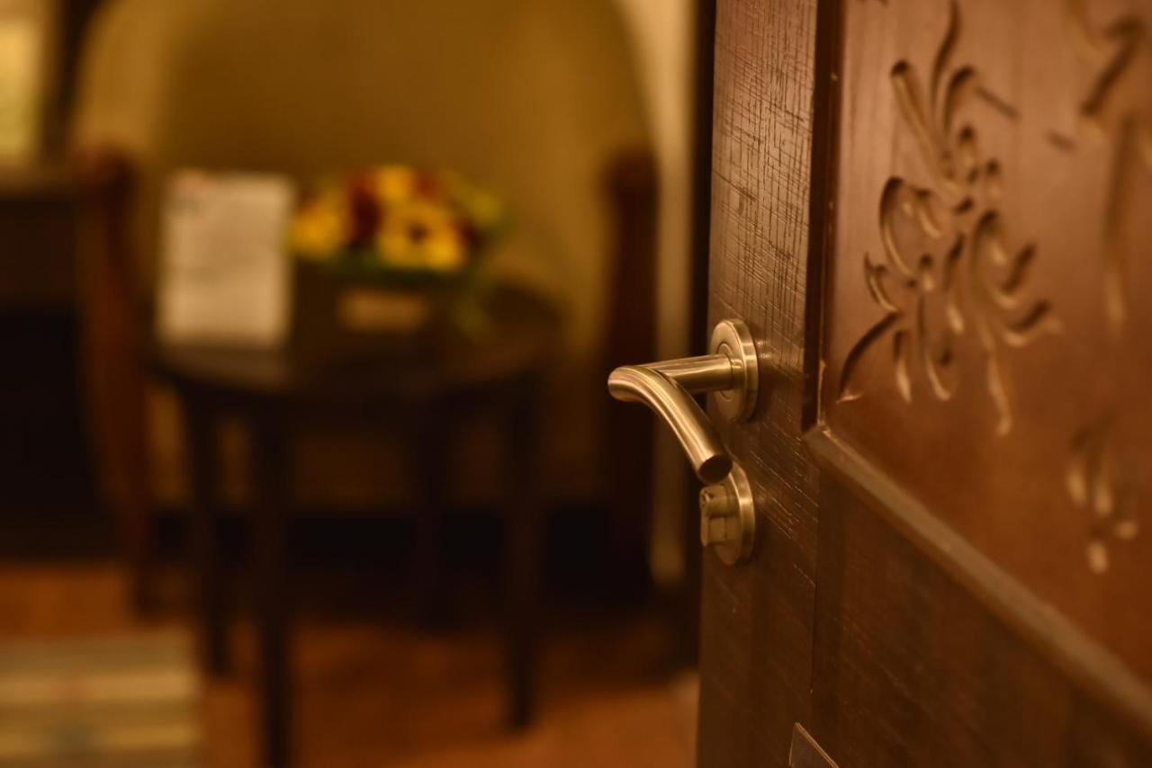 Casa Broadway-A Boutique Hotel Calcutta Eksteriør billede