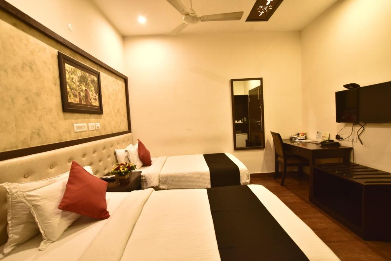 Casa Broadway-A Boutique Hotel Calcutta Eksteriør billede