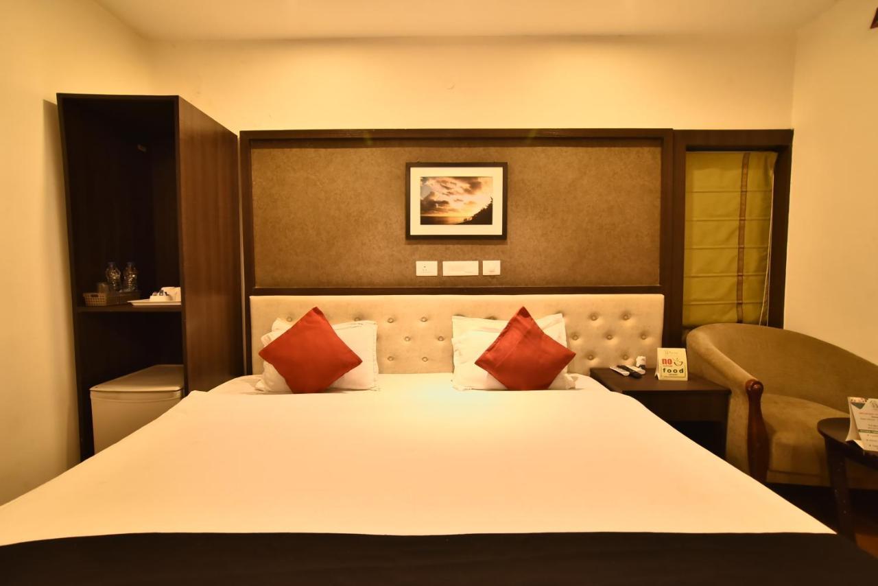 Casa Broadway-A Boutique Hotel Calcutta Eksteriør billede