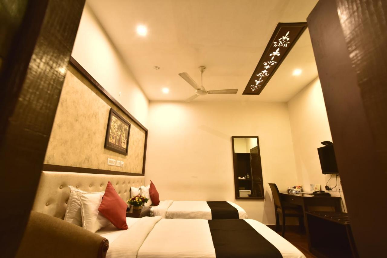 Casa Broadway-A Boutique Hotel Calcutta Eksteriør billede