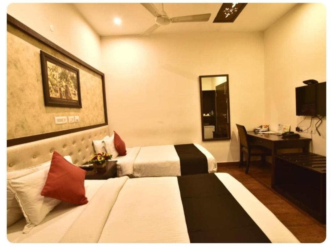 Casa Broadway-A Boutique Hotel Calcutta Eksteriør billede